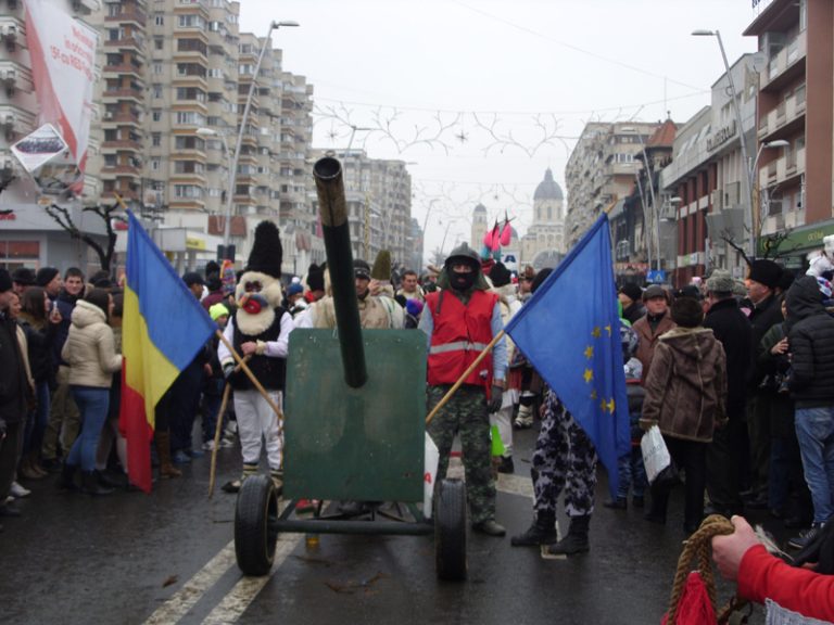 Alaiul-datinilor-de-iarna-in-Romania